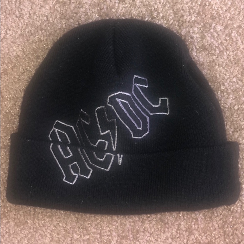 AC⚡️DC Ski cap